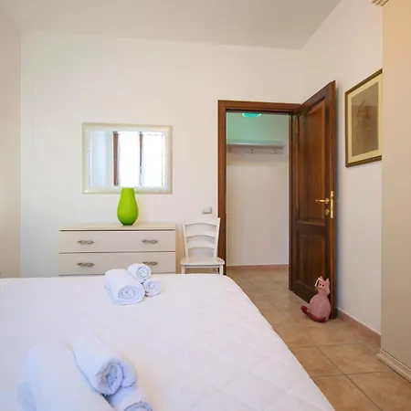 Sweet Holidays - Girasole - Oasi Relax Con Giardino E Bbq A Apartment Posada (Sardinia)